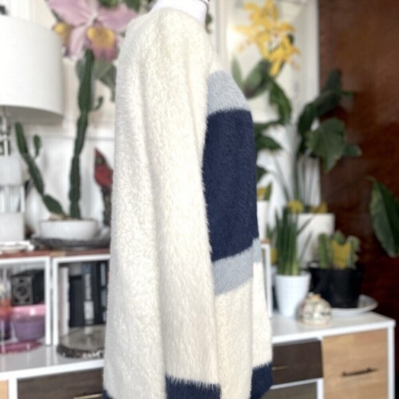 Janice The Wonder Sweater in Cream‎ - Picture 6 of 15